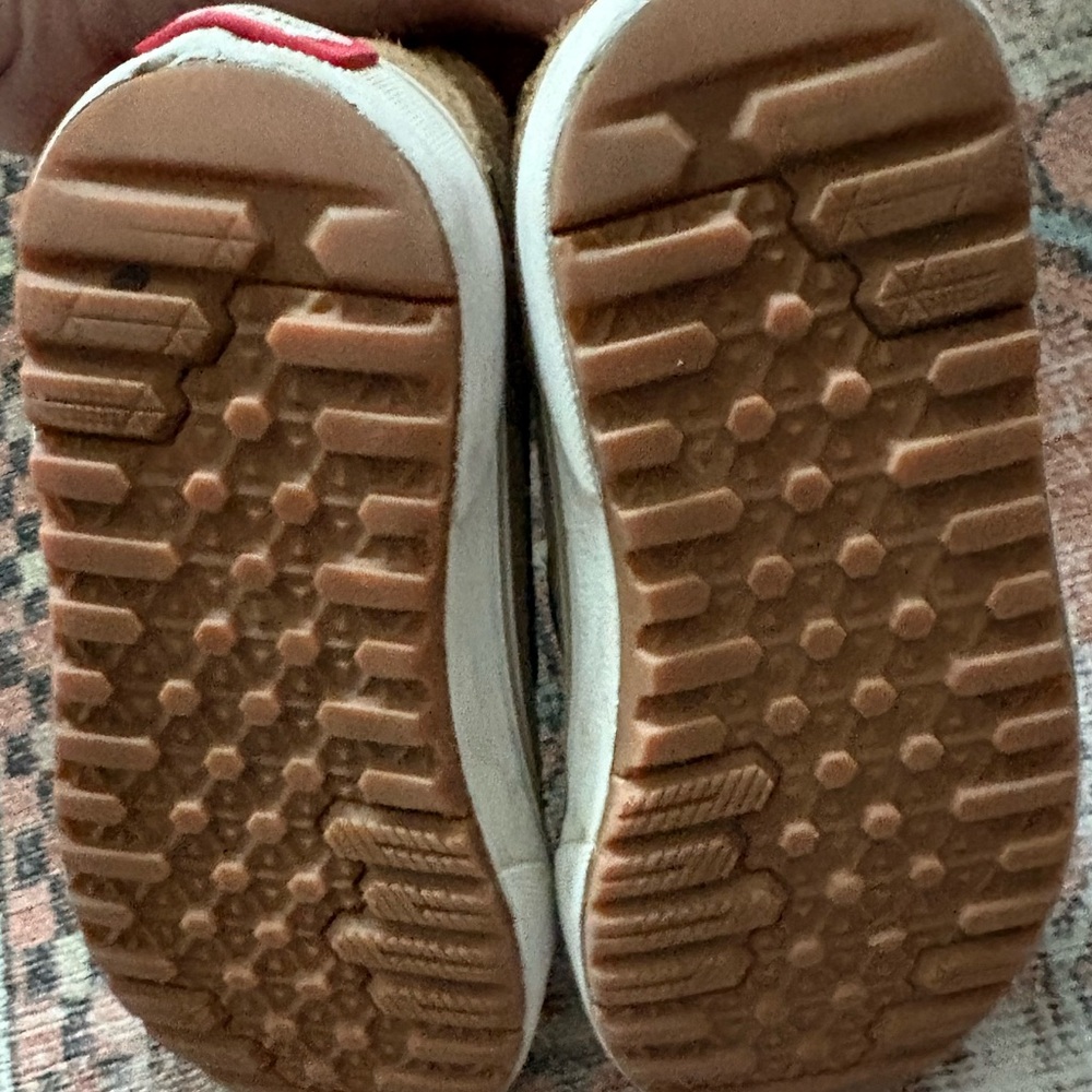 Vans Kids' SK8-Hi MTE-1 boots in brown suede with a plaid liner. - Picture 6 of 6